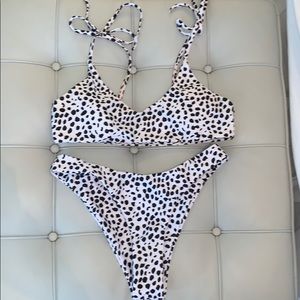 Trendy Tie Top Swimsuit!!